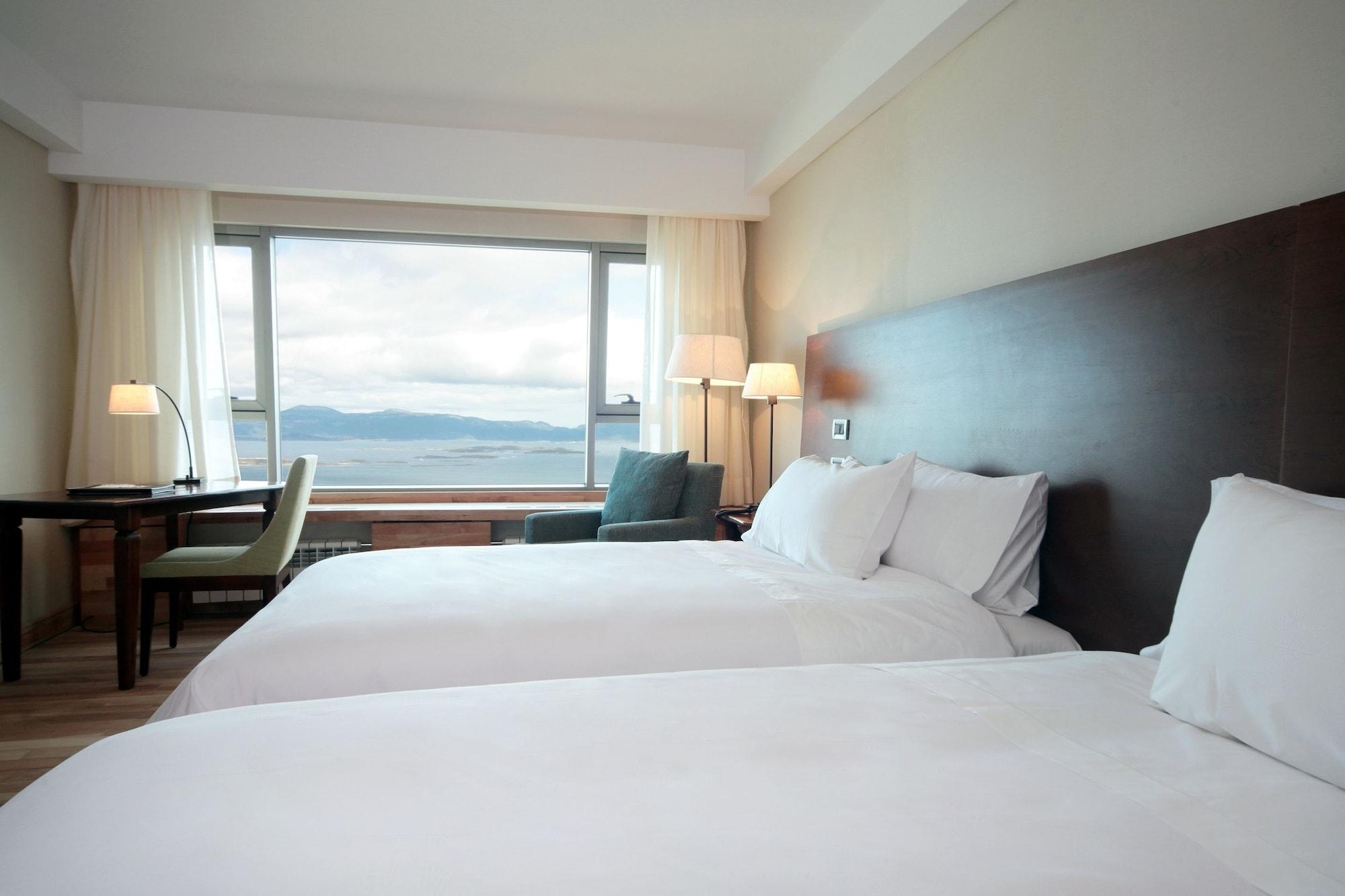 Arakur Ushuaia Resort & Spa Kültér fotó A room at the hotel